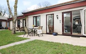 Miles Retreat